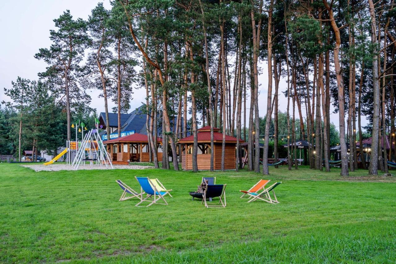 Apartamenty Wakacyjna Wioska Ngo 20M Od Suntago Mszczonow Luaran gambar