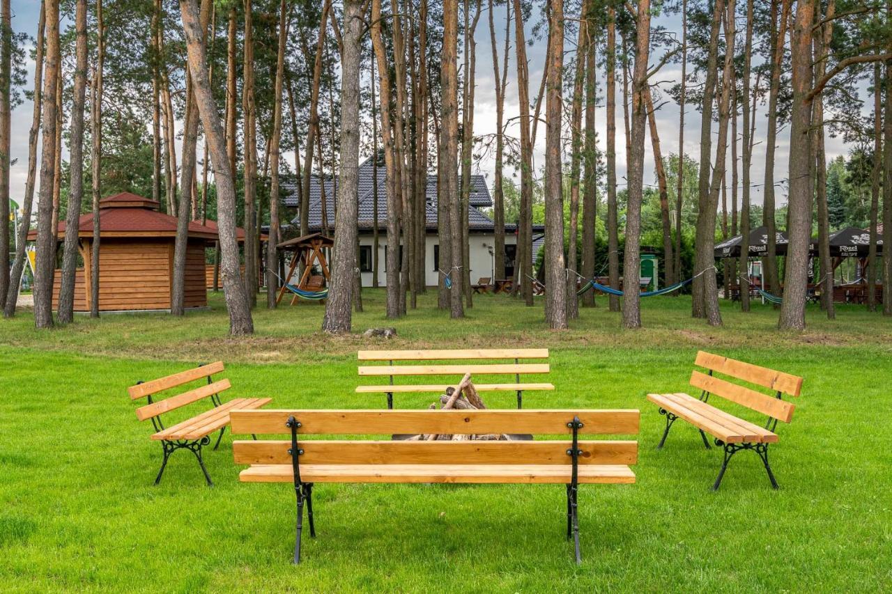 Apartamenty Wakacyjna Wioska Ngo 20M Od Suntago Mszczonow Luaran gambar