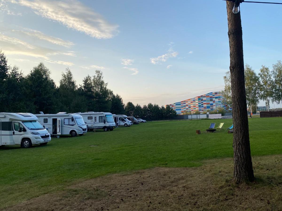 Apartamenty Wakacyjna Wioska Ngo 20M Od Suntago Mszczonow Luaran gambar