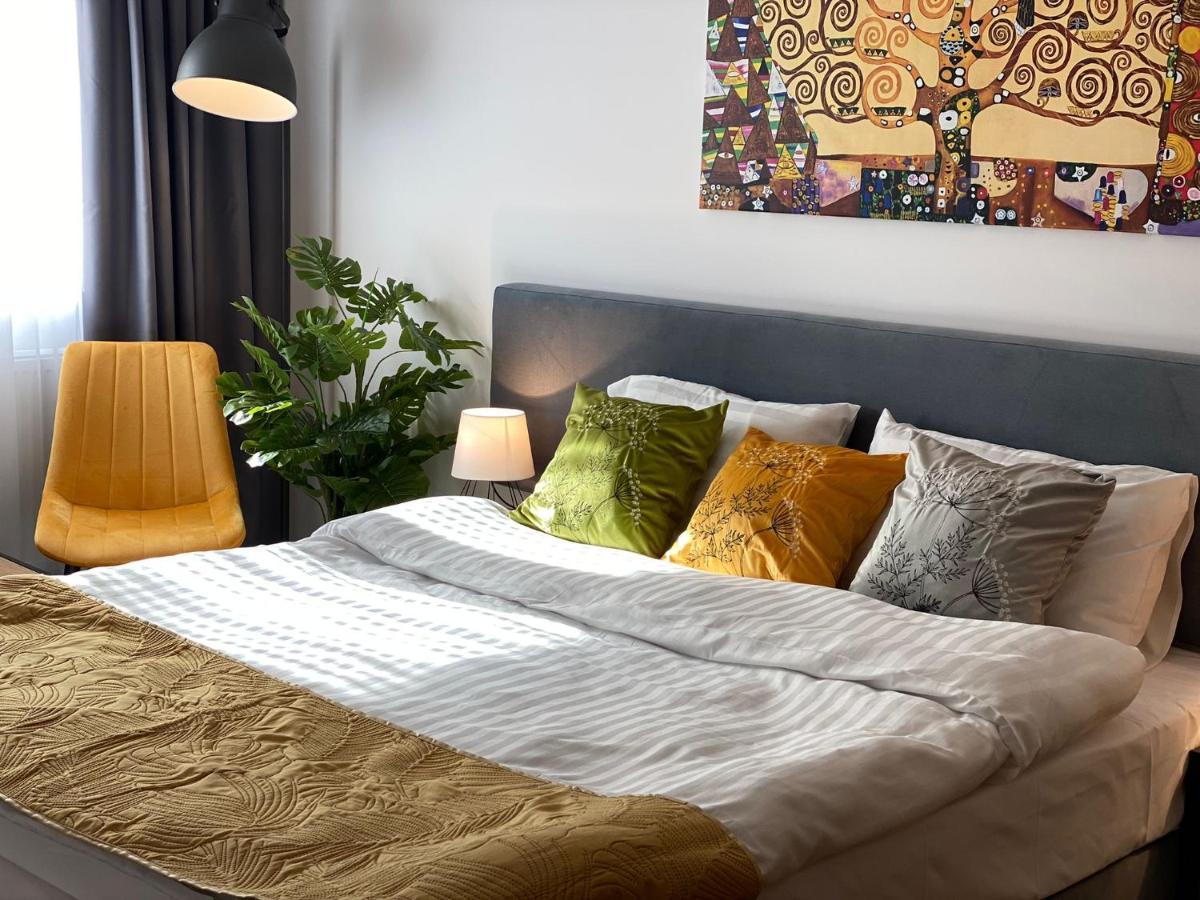 Apartamenty Wakacyjna Wioska Ngo 20M Od Suntago Mszczonow Luaran gambar