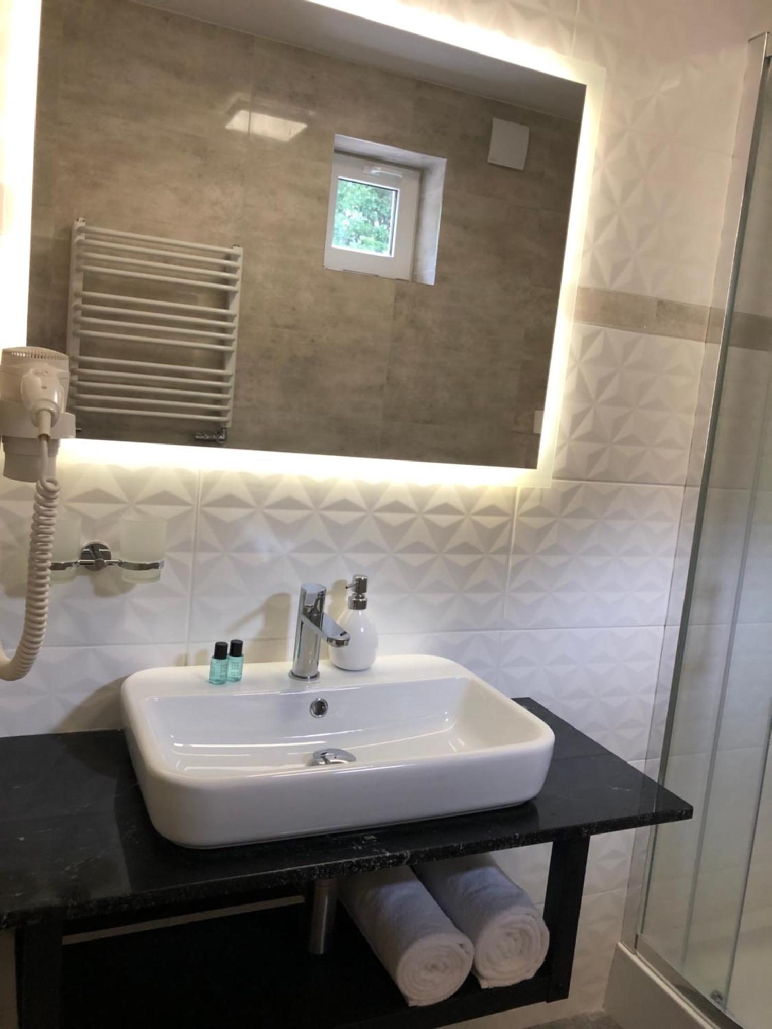 Apartamenty Wakacyjna Wioska Ngo 20M Od Suntago Mszczonow Luaran gambar