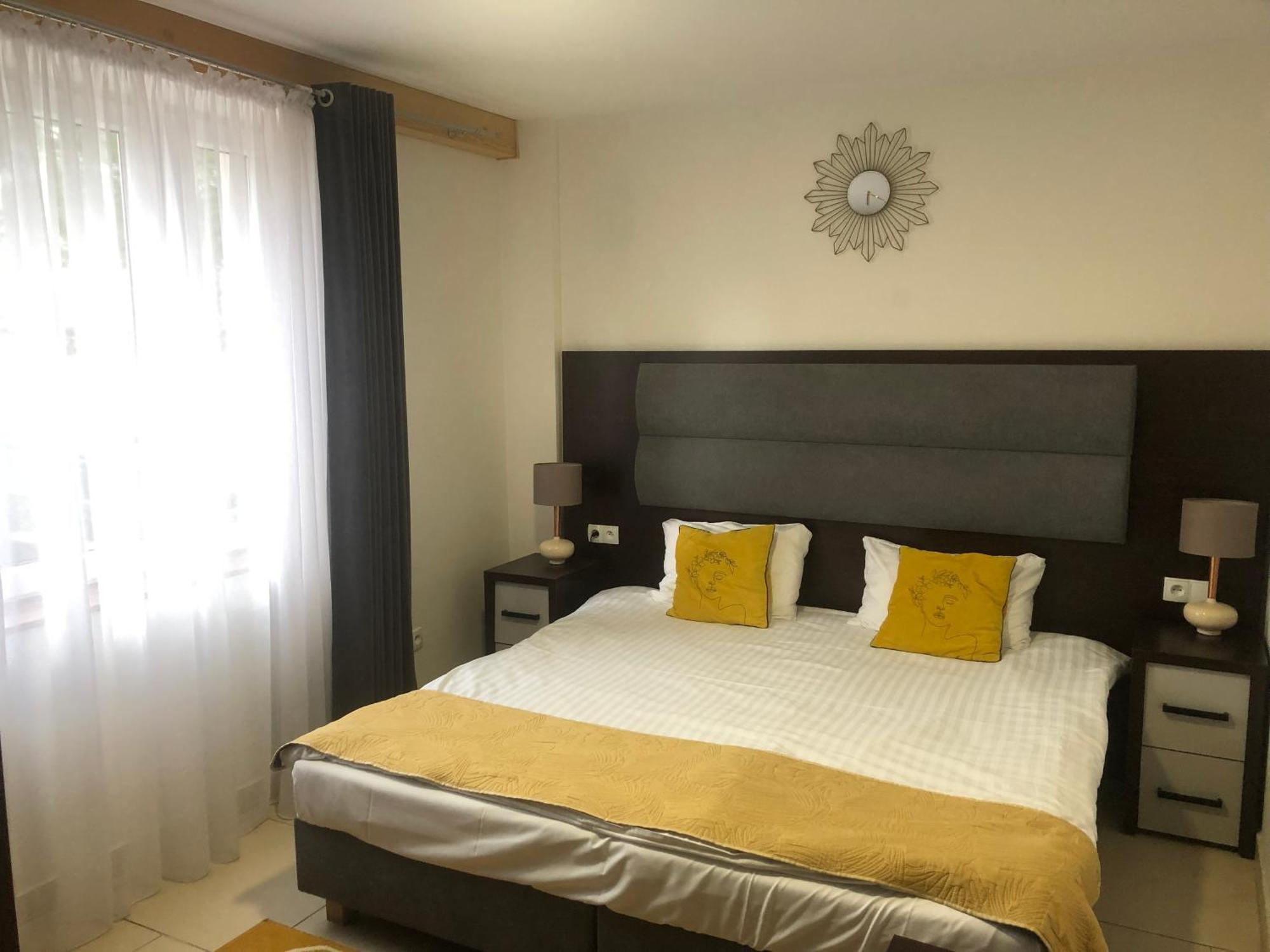 Apartamenty Wakacyjna Wioska Ngo 20M Od Suntago Mszczonow Luaran gambar