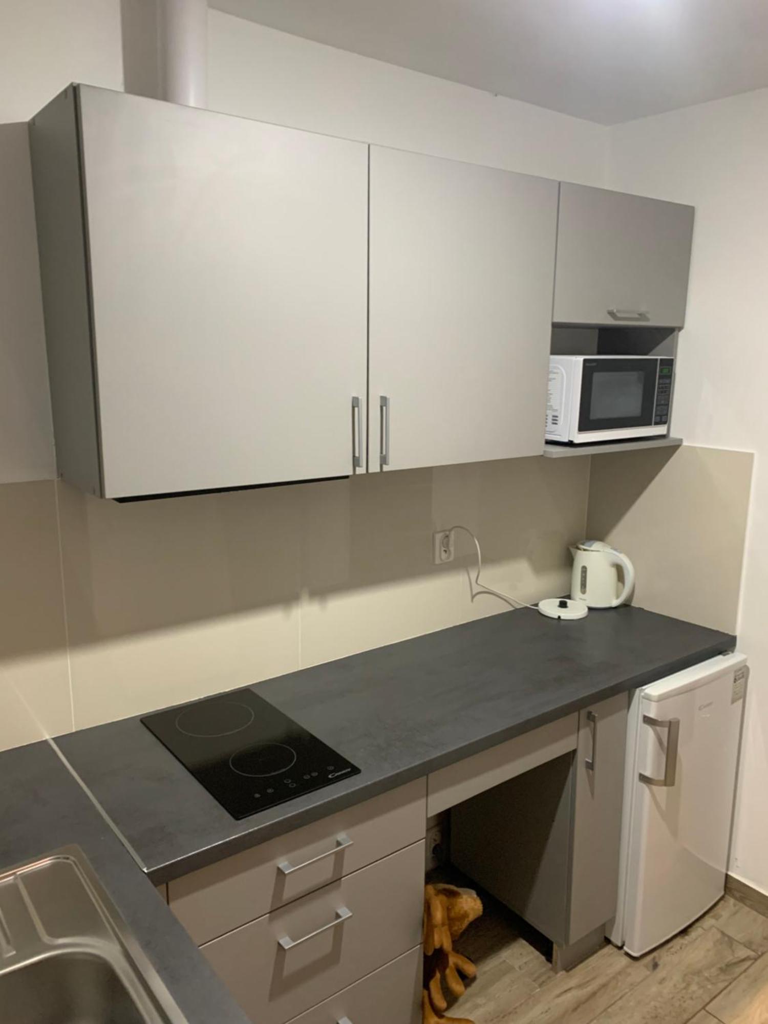 Apartamenty Wakacyjna Wioska Ngo 20M Od Suntago Mszczonow Luaran gambar